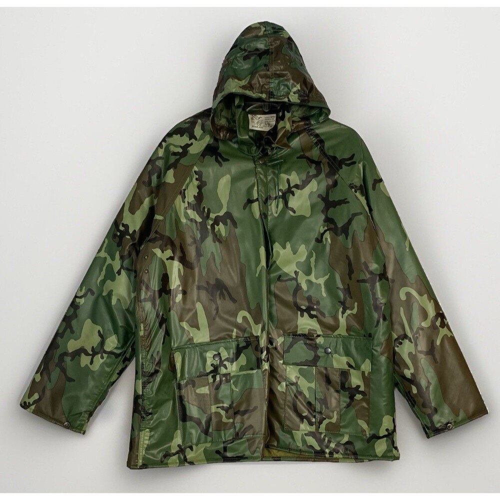 VTG Duck Bay Mens M Camo Rain Jacket Hood Quilted Lined PVC Woodland Camouflage